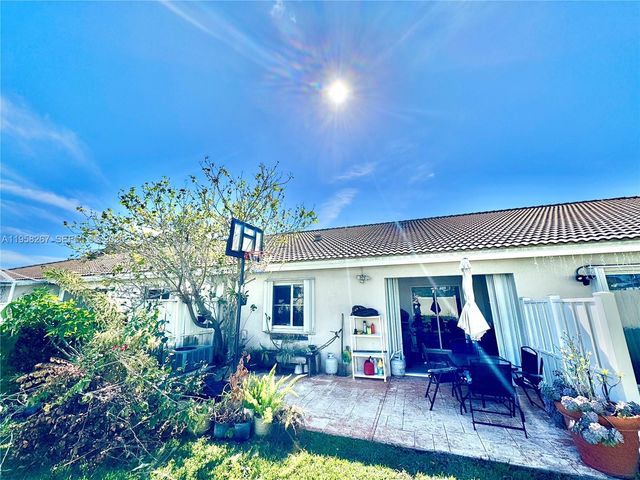 11257 SW 17th Ct, Miramar, FL 33025