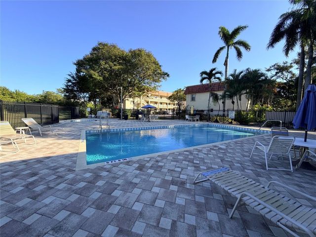 136 S Cypress Road 317, Pompano Beach, FL 33060