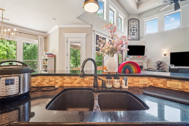 7711 S Galveston Avenue, Tulsa, OK 74132