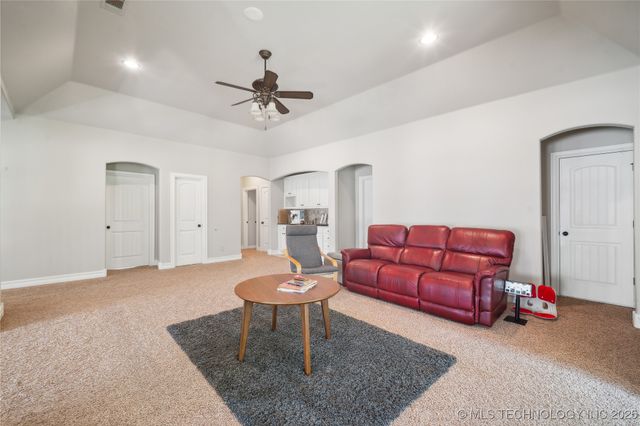 7711 S Galveston Avenue, Tulsa, OK 74132