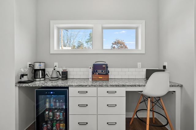 5944 Gavin Lane, Kalamazoo, MI 49009