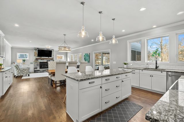 5944 Gavin Lane, Kalamazoo, MI 49009