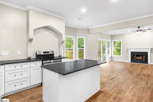 6 Moss Spring Court, Simpsonville, SC 29680