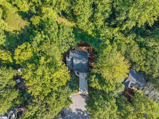 6 Moss Spring Court, Simpsonville, SC 29680