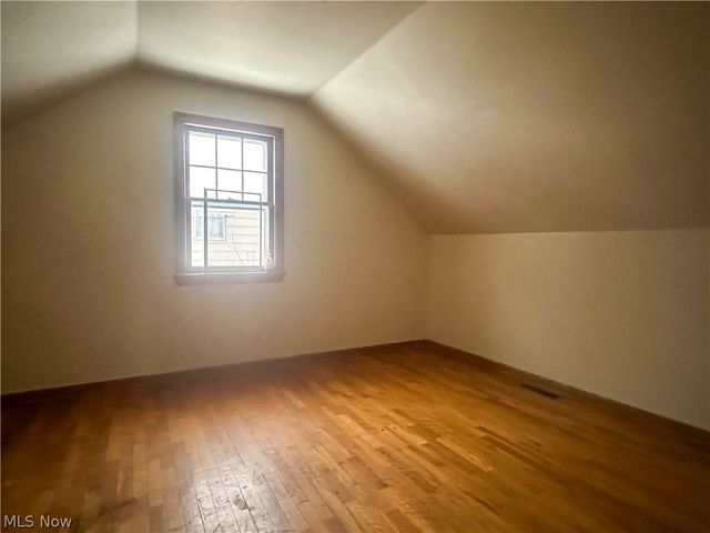 1575 Maplewood Street NE, Warren, OH 44483