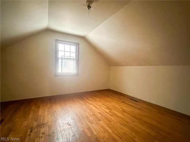 1575 Maplewood Street NE, Warren, OH 44483