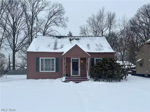 1575 Maplewood Street NE, Warren, OH 44483