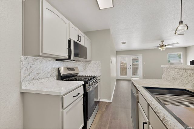 2614 Brighton Park, Converse, TX 78109