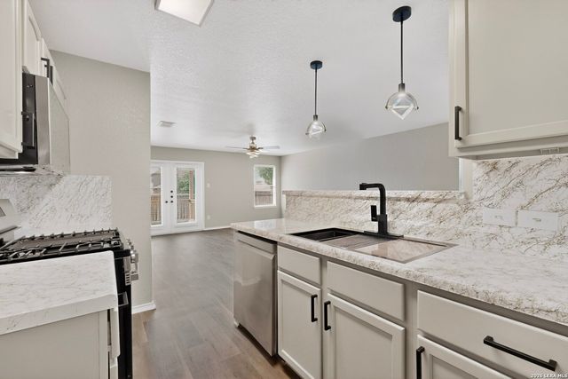 2614 Brighton Park, Converse, TX 78109