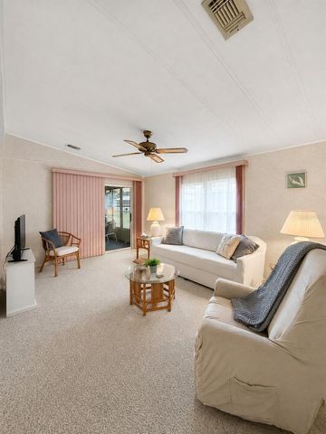 201 N FIJI CIRCLE, Englewood, FL 34223