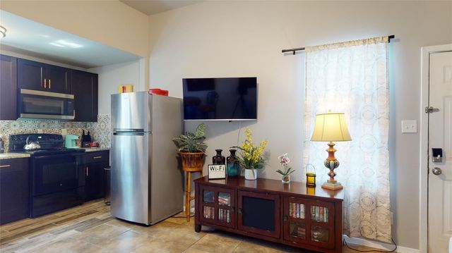 4507 W Bayshore Drive, Bacliff, TX 77518