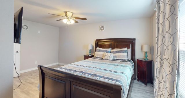 4507 W Bayshore Drive, Bacliff, TX 77518