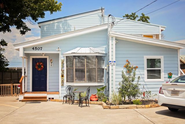 4507 W Bayshore Drive, Bacliff, TX 77518