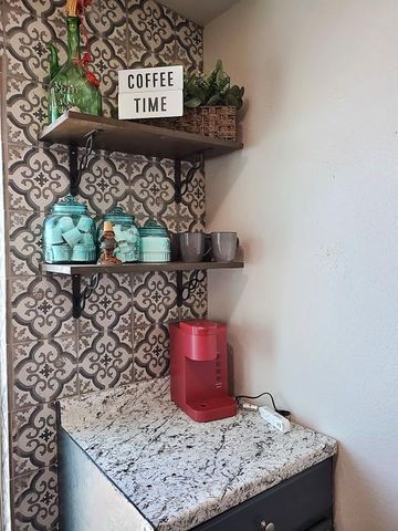 4507 W Bayshore Drive, Bacliff, TX 77518