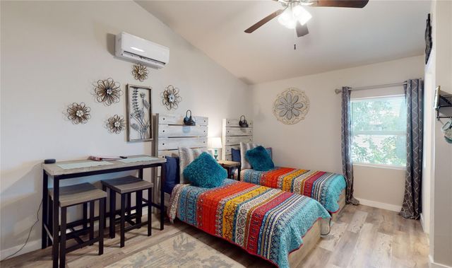 4507 W Bayshore Drive, Bacliff, TX 77518