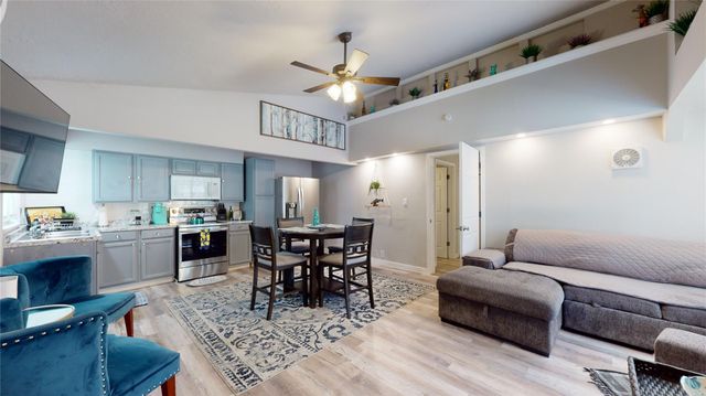 4507 W Bayshore Drive, Bacliff, TX 77518