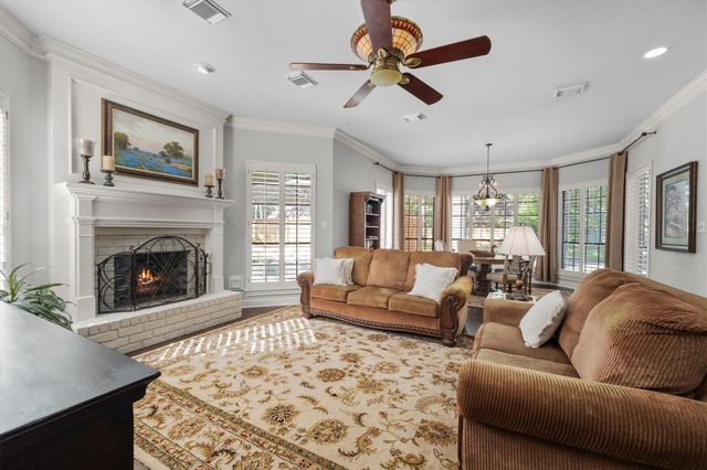 11823 Parkriver Drive, Houston, TX 77070