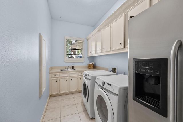 11823 Parkriver Drive, Houston, TX 77070
