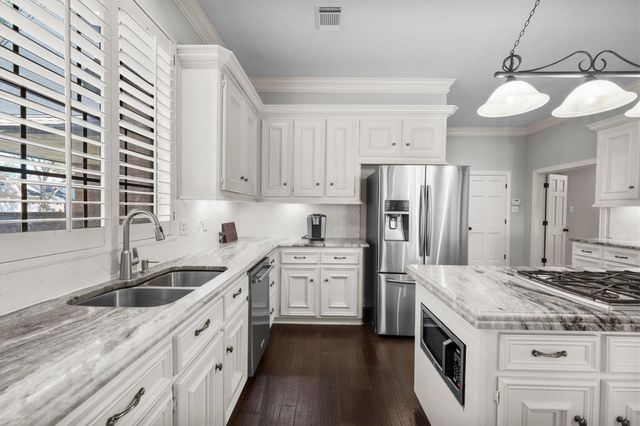 11823 Parkriver Drive, Houston, TX 77070