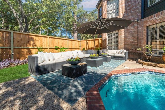 11823 Parkriver Drive, Houston, TX 77070