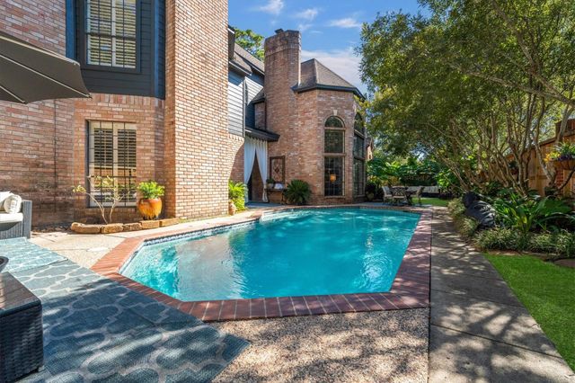 11823 Parkriver Drive, Houston, TX 77070