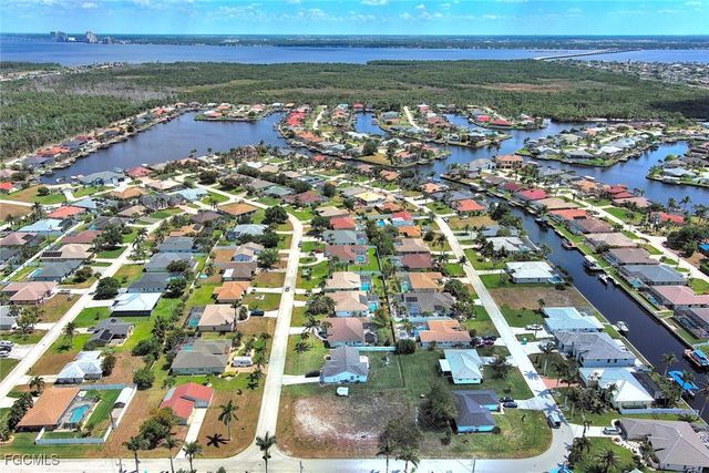 1802 SE 20th LN, Cape Coral, FL 33990