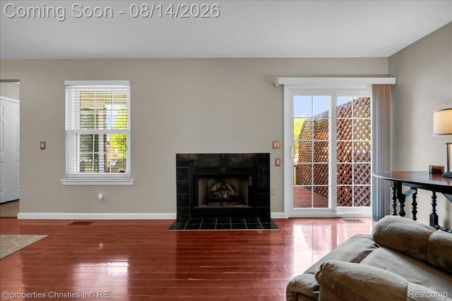 242 Barrington Circle, Orion Charter Township, MI 48360