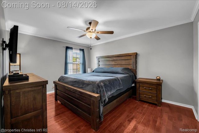 242 Barrington Circle, Orion Charter Township, MI 48360