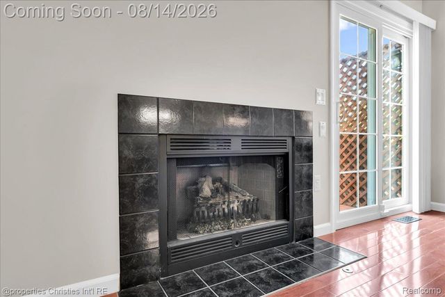 242 Barrington Circle, Orion Charter Township, MI 48360