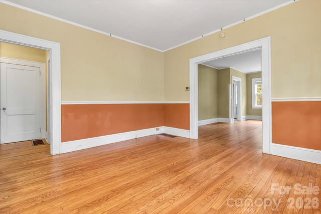 22 Fenner Avenue, Asheville, NC 28804