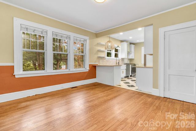 22 Fenner Avenue, Asheville, NC 28804