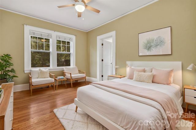 22 Fenner Avenue, Asheville, NC 28804