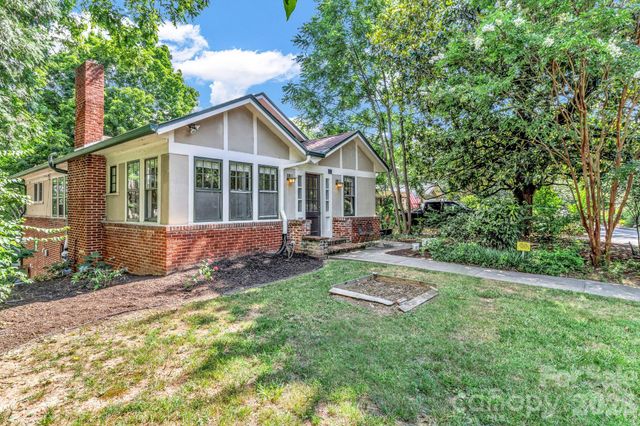 22 Fenner Avenue, Asheville, NC 28804