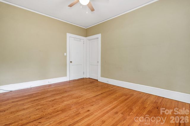 22 Fenner Avenue, Asheville, NC 28804