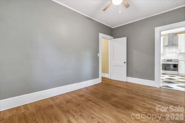 22 Fenner Avenue, Asheville, NC 28804