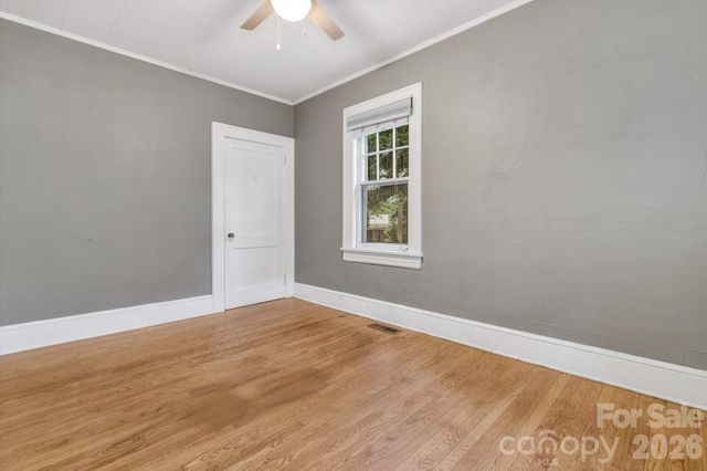 22 Fenner Avenue, Asheville, NC 28804