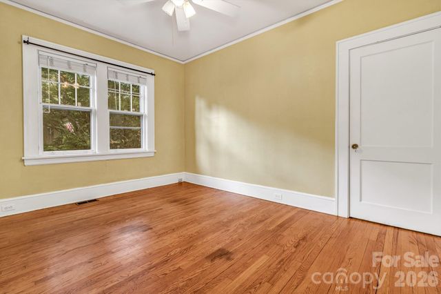 22 Fenner Avenue, Asheville, NC 28804