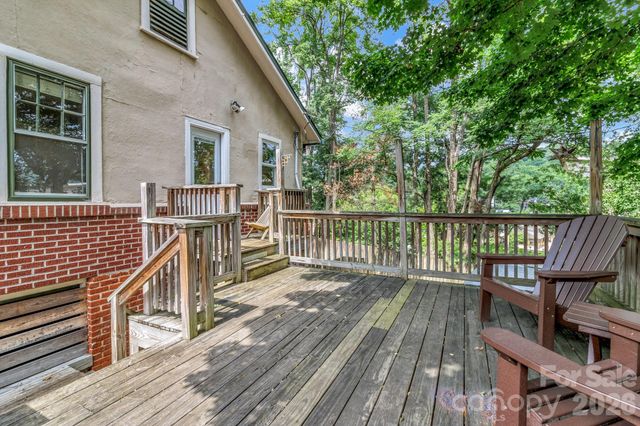 22 Fenner Avenue, Asheville, NC 28804