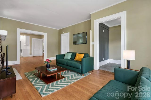 22 Fenner Avenue, Asheville, NC 28804