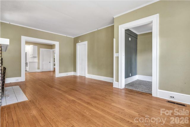 22 Fenner Avenue, Asheville, NC 28804
