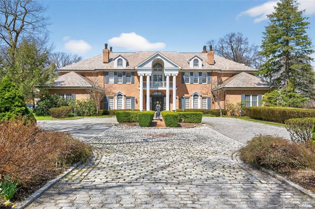 195 Feeks Lane, Locust Valley, NY 11560