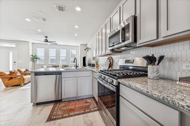 9015 Cattle Baron PATH 1002, Austin, TX 78747