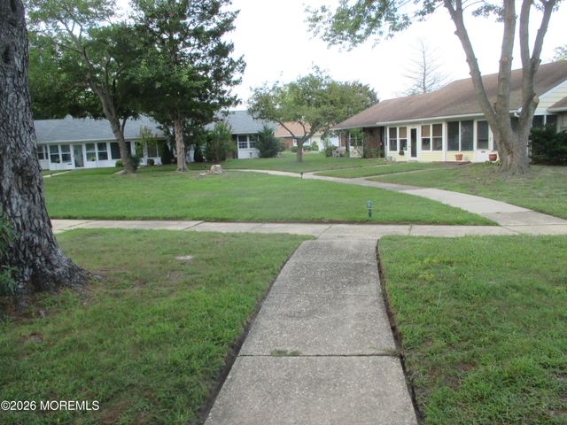 365F Chesterfield Court, Lakewood, NJ 08701