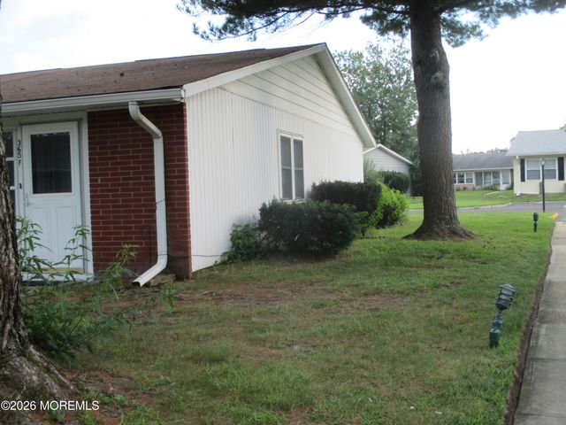 365F Chesterfield Court, Lakewood, NJ 08701