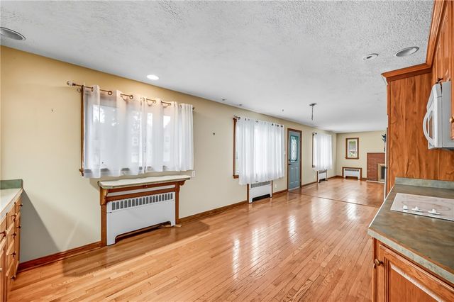 1278 Ashton Rd, Sharon, PA 16146