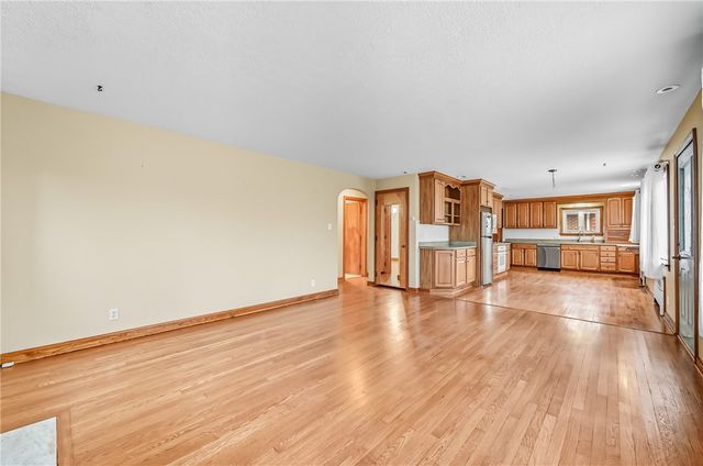 1278 Ashton Rd, Sharon, PA 16146