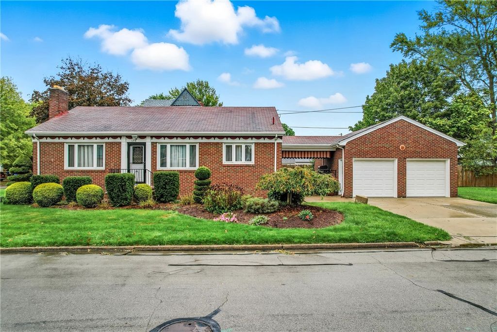 1278 Ashton Rd, Sharon, PA 16146