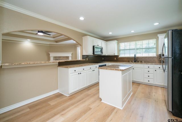 213 Cr 3527, Bullard, TX 75757