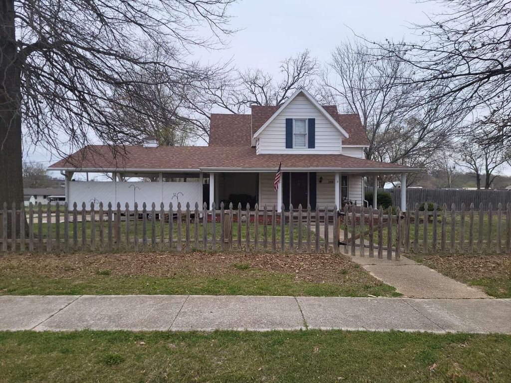 308 W Pennington Avenue, Ava, MO 65608