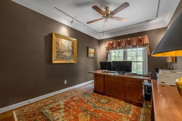 2385 The Woods Lane, Lexington, KY 40502
